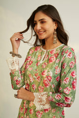 HAYAT VELVET KURTA SET