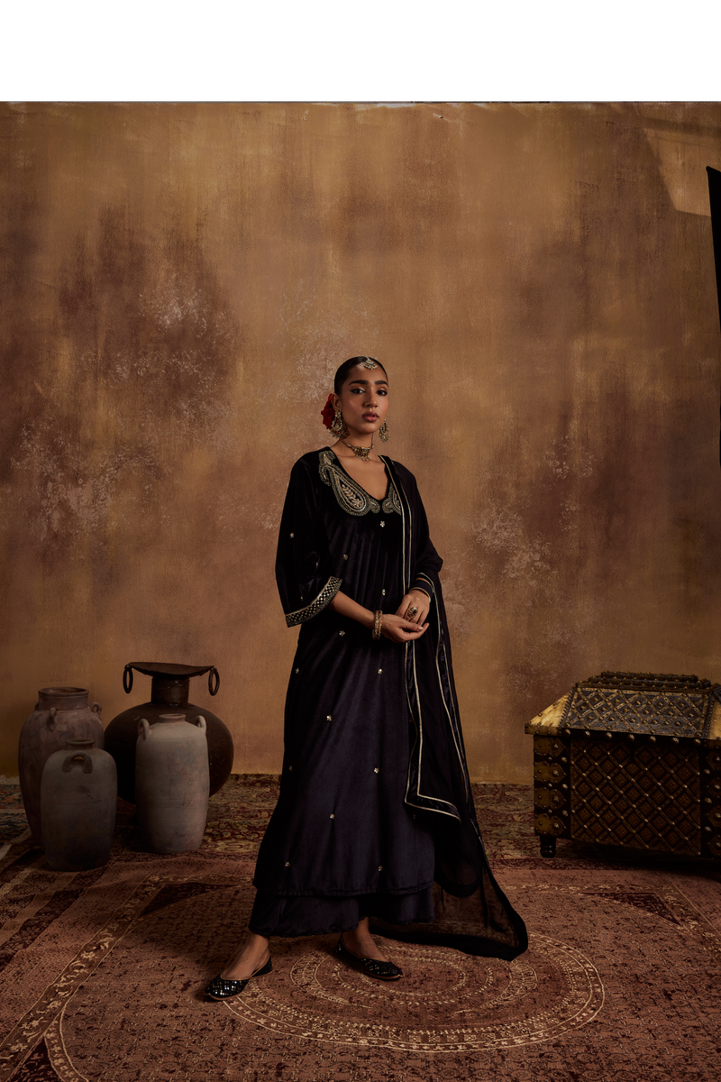Razia Black Kurta Set