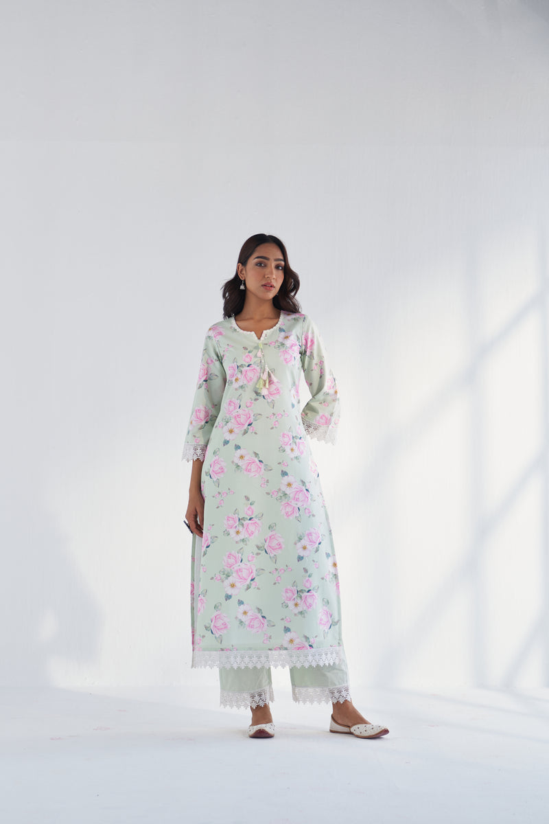 Huma Kurta