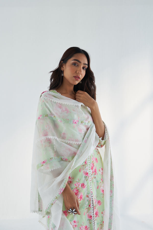 Lina Dupatta