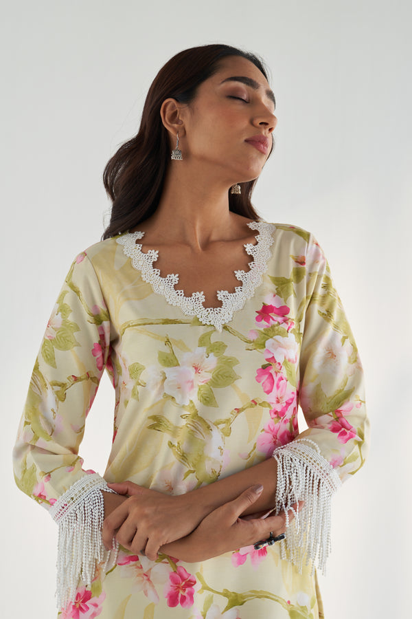 Mahnoor Kurta