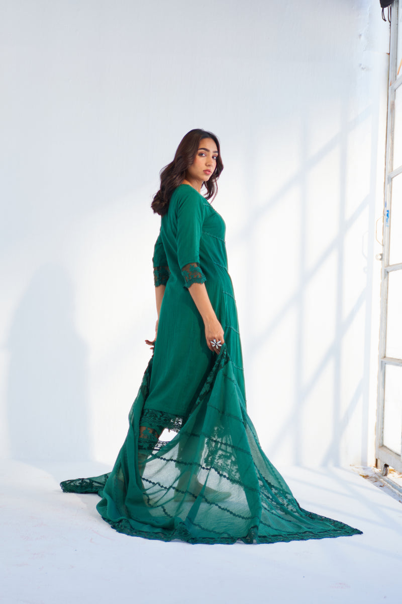 MAHJABEEN EMERALD GREEN DUPATTA Roze MAHJABEEN EMERALD GREEN DUPATTA Roze