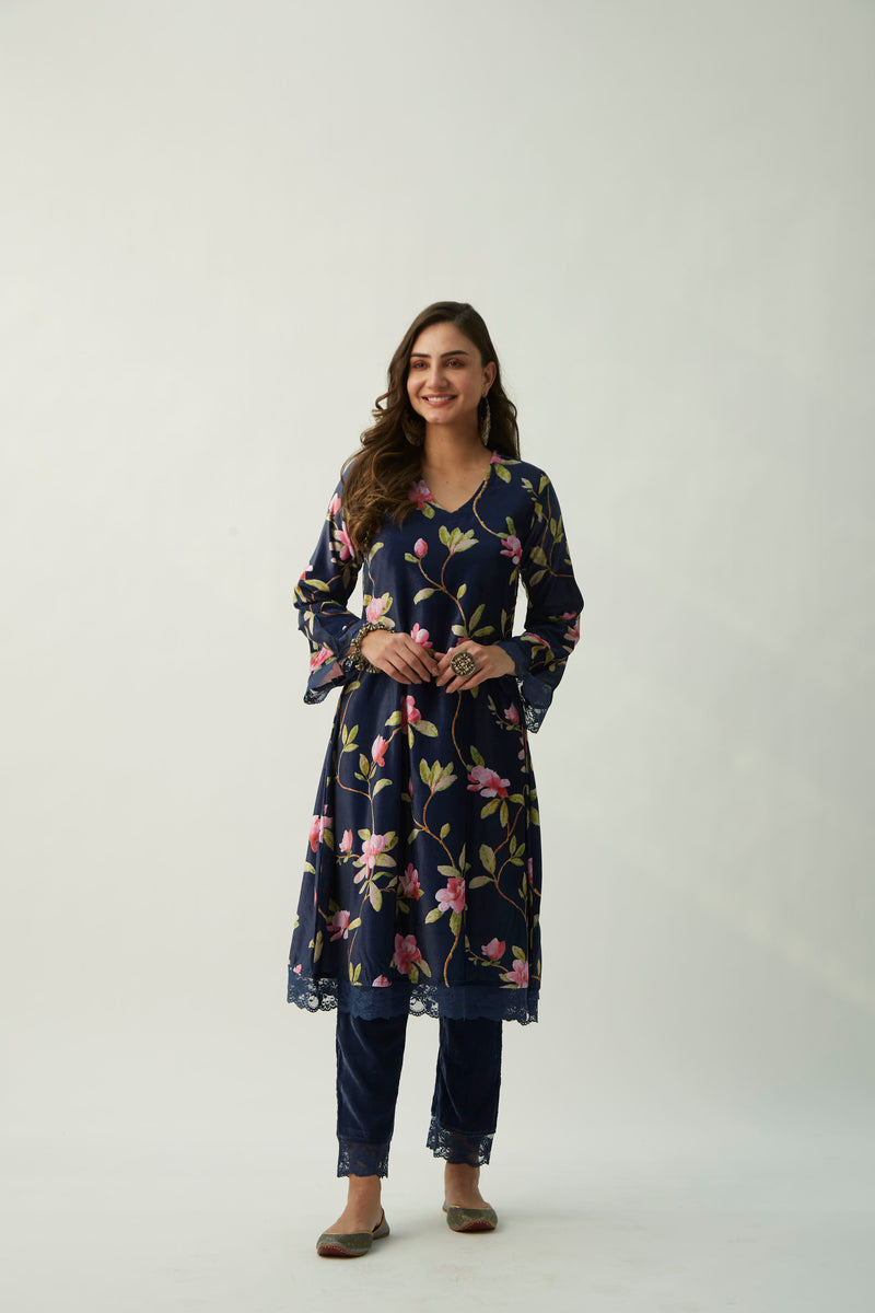MAEEN VELVET KURTA SET