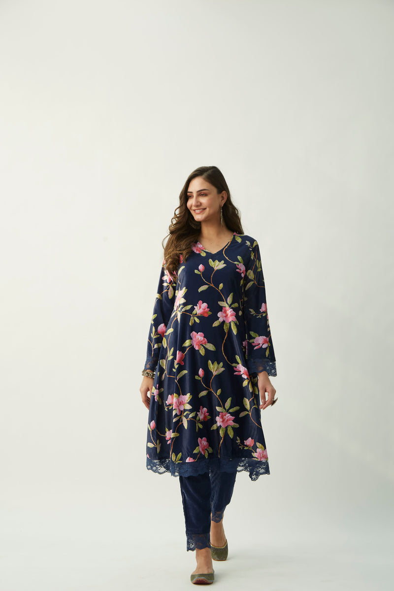MAEEN VELVET KURTA SET