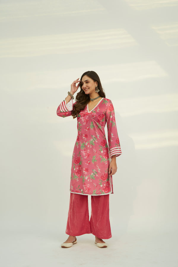 DANIA VELVET KURTA SET