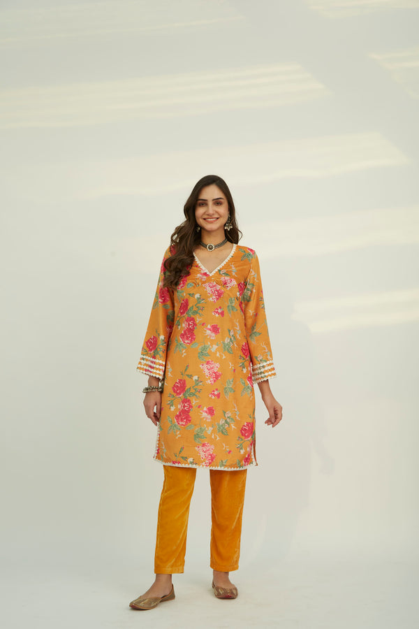 FAREEHA VELVET KURTA SET