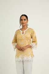 Komal Pandey in Luna Kurti